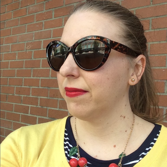 Meet your Posher, Terin - Picture 1 of 1